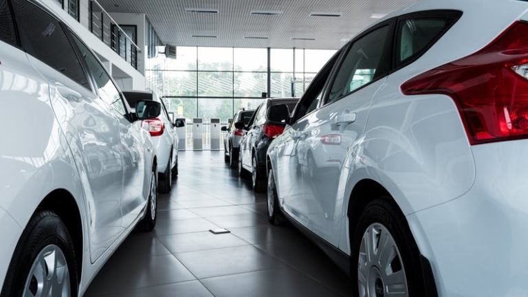 Read more about the article UK new car market posts strong March, but cloudy outlook