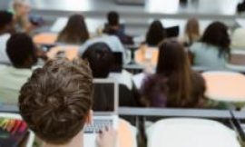 22,000 students told to pay back ‘mis-sold’ maintenance loans