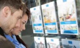 UK house prices fall as Iran war uncertainty dampens demand