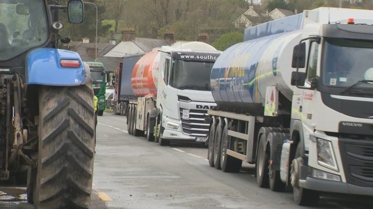 Read more about the article As it happened: Whitegate fuel protest stood down