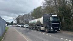 ni-fuel-protesters-‘stand-in-solidarity’-with-irish-counterparts