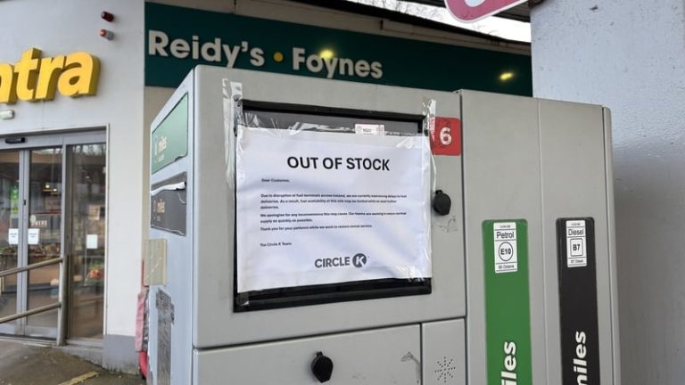 Read more about the article Some forecourts running out of fuel over blockades