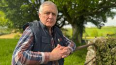 Read more about the article Fuel prices: Farmers ask Stormont for help as they say they face ‘crunch’