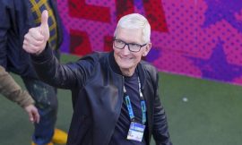 Apple says chief Tim Cook stepping down in September