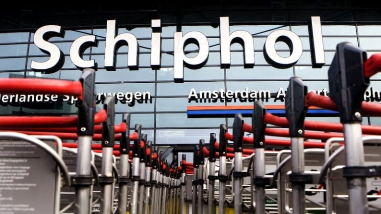 Read more about the article Amsterdam airport offers airline discounts on fuel costs
