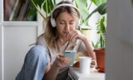 Why Spotify has no button to filter out AI music