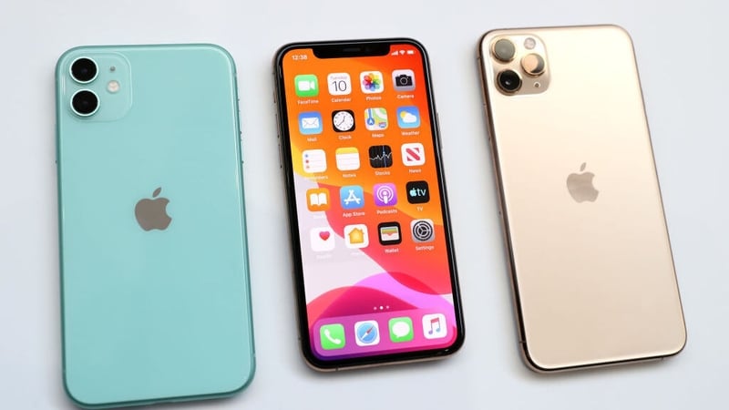 apple-shares-up-as-iphone-17,-macbook-neo-drive-forecasts