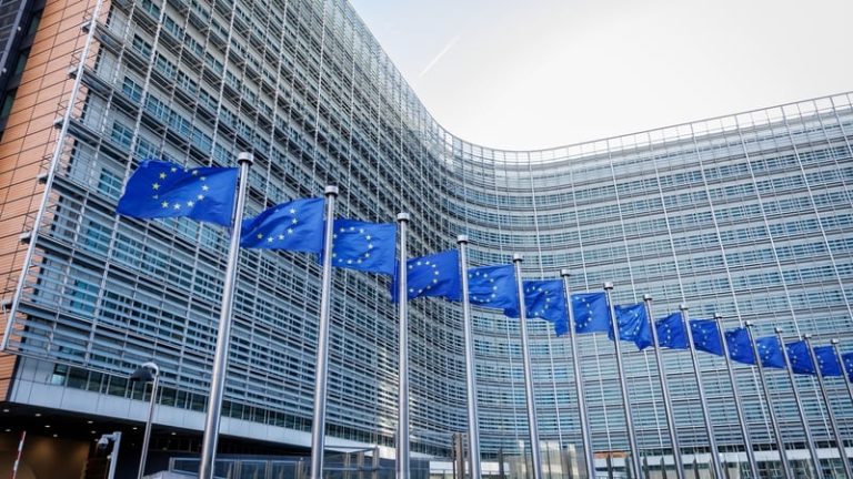 Read more about the article EU negotiator says ‘some way to go’ on US trade deal