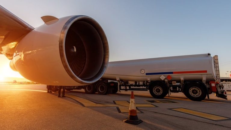 Read more about the article EU agency opens door to using US jet fuel