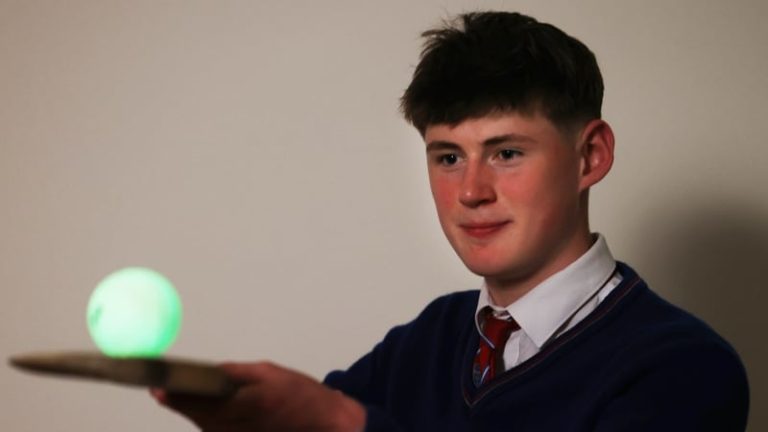 Read more about the article Glow-in-the-dark sliotar wins top student prize