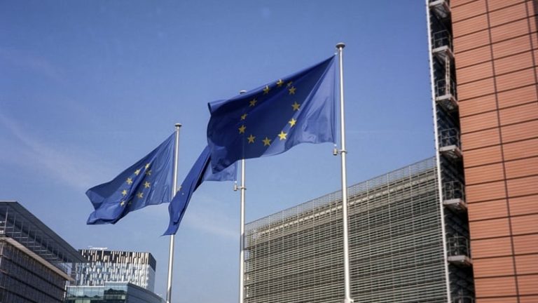 Read more about the article EU Commission calls for ratification of US trade deal