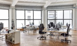 Return to office fuels quit risk in Financial Services