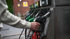 Read more about the article UK loosens Russian oil sanctions as fuel prices rise