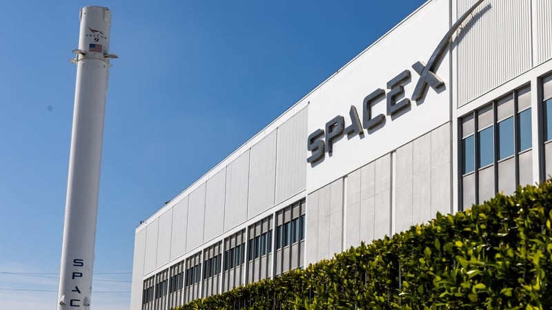 elon-musk-eyes-wall-street-record-with-spacex-ipo