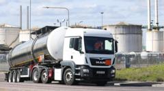 Read more about the article Fuel duty freeze extended until the end of the year