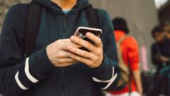 Read more about the article UK police bosses urge unsafe platforms to be blocked for under-16s