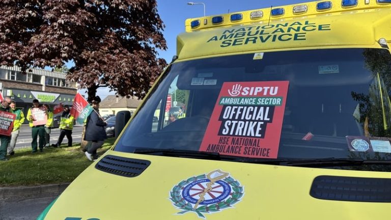 Read more about the article Ambulance service pay dispute talks resume