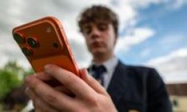 Social media as bad for young people as smoking, top doctors say