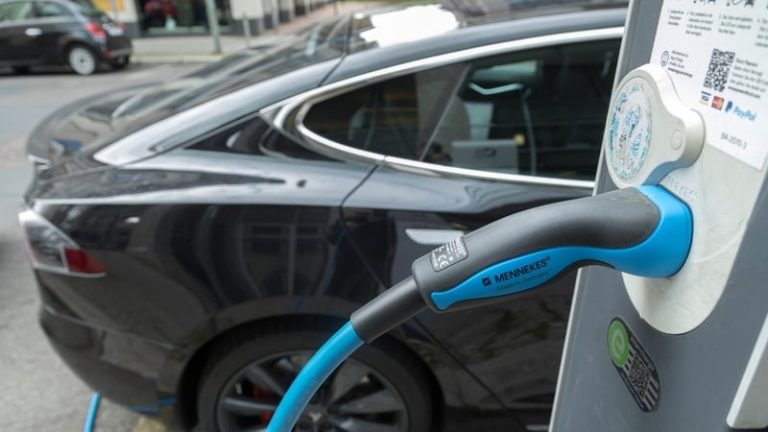 Read more about the article EVs accounted for 19% of new car sales in EU in 2026
