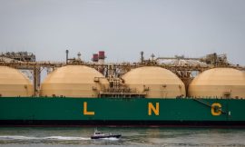 European gas prices edge lower as supply grows