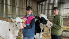 farmers-warn-of-‘no-future’-as-milk-prices-fall-below-cost