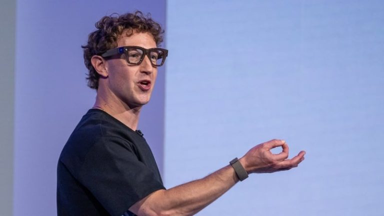 Read more about the article All-Seeing AI: Wearables boom brings a fresh privacy risk