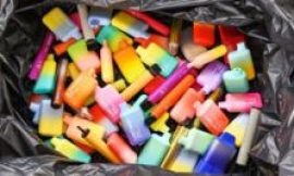 Put a £5 deposit on vapes to stop littering, say waste companies