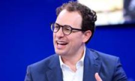 AI giant Anthropic plans to list on US stock market