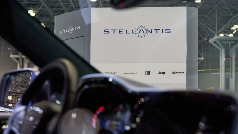 Read more about the article Stellantis deepens France investment with new Peugeot EV