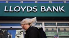 Read more about the article Lloyds, Halifax and Bank of Scotland app users report outage