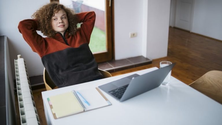Read more about the article How do you know when it’s time to quit your first job?