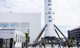 Elon Musk’s SpaceX raises $75bn ahead of record stock market debut