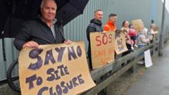Read more about the article Launceston paper plant closure fears spark community protest
