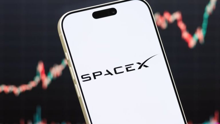 Read more about the article SpaceX surpasses Amazon’s market cap