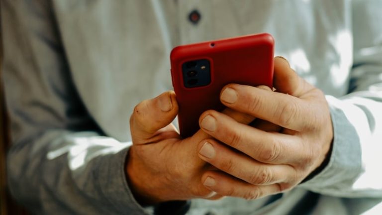 Read more about the article Three Ireland blocked over 26 million scam calls in 2025