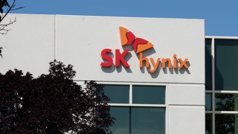 Read more about the article SK Hynix to raise up to $29 billion in US listing in July