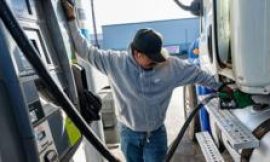 Trump accuses big oil firms of price-gouging drivers