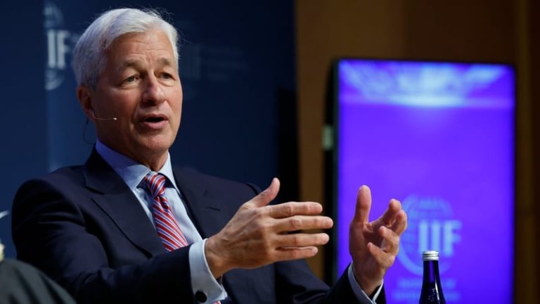 Read more about the article JPMorgan profit up on dealmaking, stock trading windfall