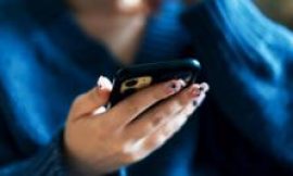 Midnight social media curfew proposed for older UK teens