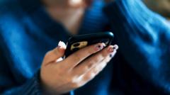 midnight-social-media-curfew-proposed-for-older-uk-teens