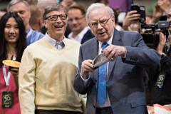 buffett-calls-bill-gates-relationship-with-epstein-‘distasteful’