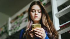 don’t-panic-–-five-ways-to-stop-your-kids’-endless-scrolling