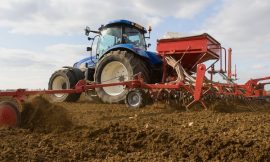 Farmers need support to address climate change – report