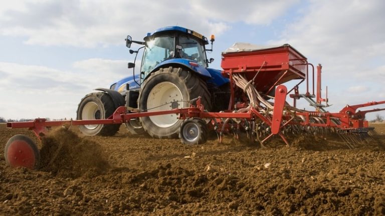 Read more about the article Farmers need support to address climate change – report