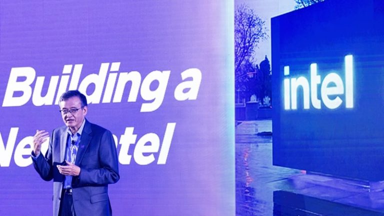 Read more about the article Intel forecast beats estimates as AI boom boosts demand