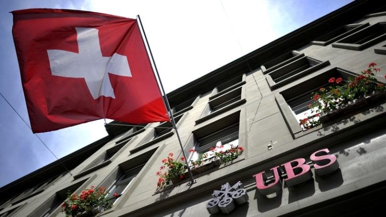 Read more about the article UBS posts forecast-beating quarterly profit