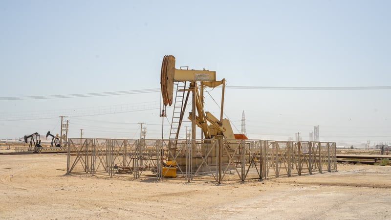 oil-climbs-as-traders-assess-shipping-flows