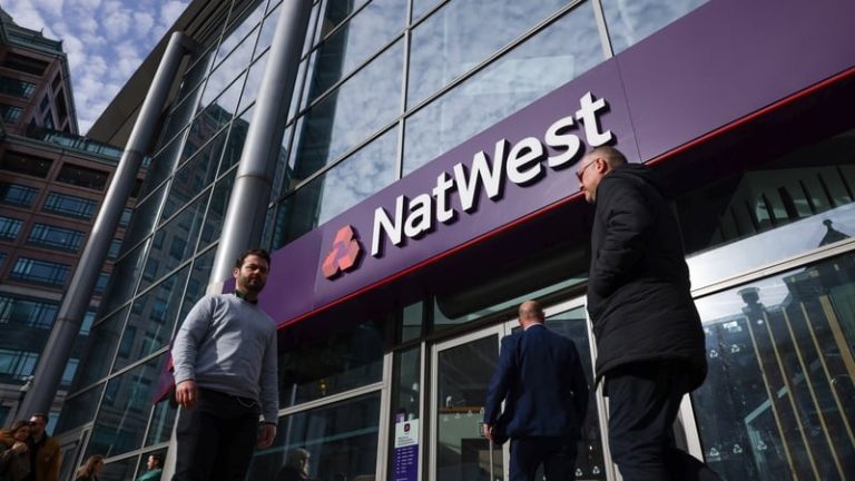 Read more about the article NatWest reports profit up 20%, raises performance outlook