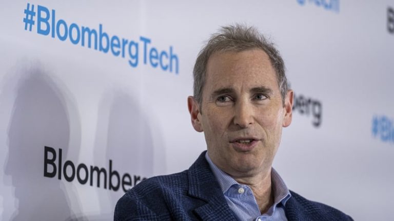 Read more about the article Amazon shares surge nearly 14%