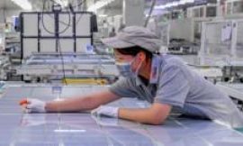 Trump imposes 15% tariff on key chip material to counter China